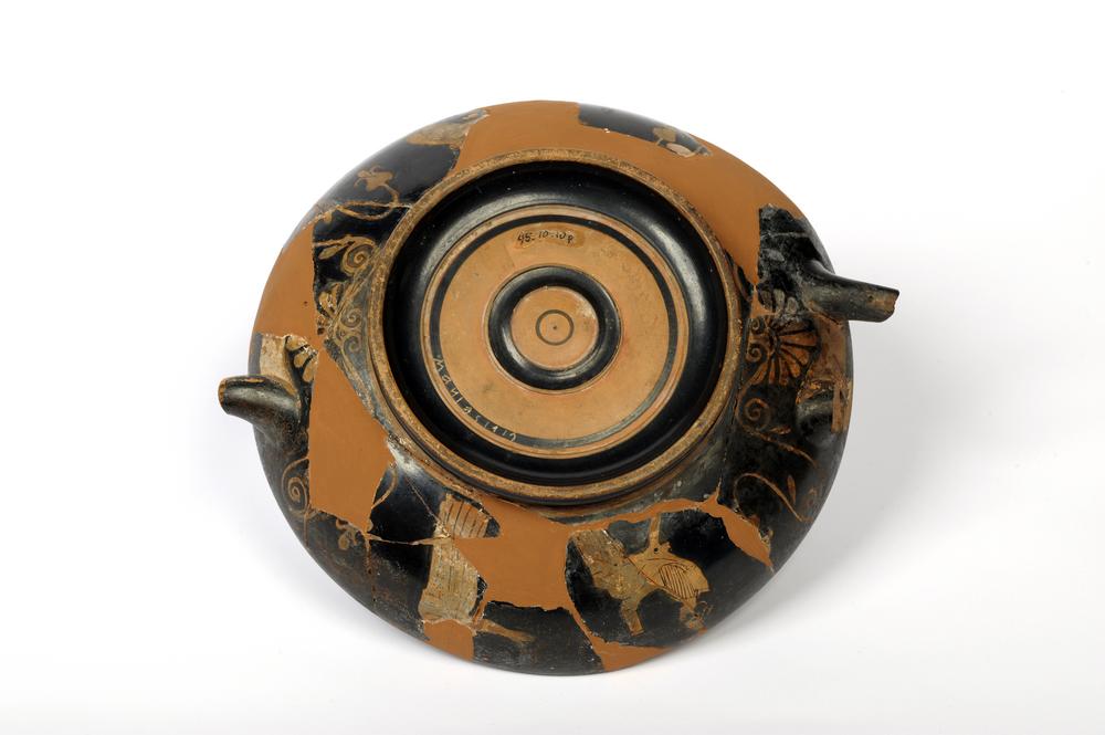 13 5th-century BC Attic red-figure kylix